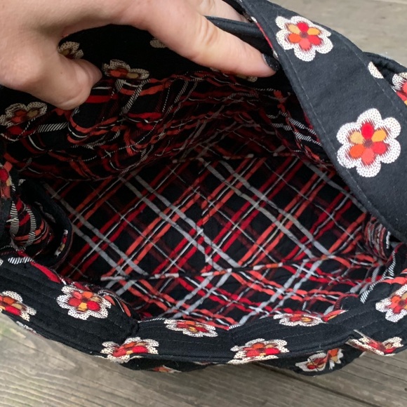 Vera Bradley Beautiful Black/Red Tote Bag!! EUC ❤️ - Picture 8 of 8